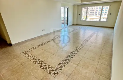 Apartment - 2 Bedrooms - 3 Bathrooms for sale in Tower 8 - Porto Arabia - The Pearl Island - Doha