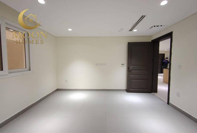 996185 - Property Image 2