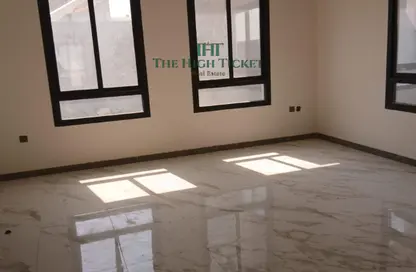 Villa - 7 Bedrooms - 7+ Bathrooms for rent in Al Kheesa - Al Kheesa - Umm Salal Mohammed