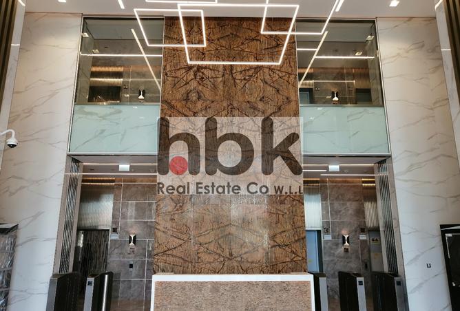 812646 - Property Image 3