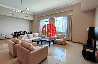 Apartment - 2 Bedrooms - 3 Bathrooms for rent in Commercial Bank Plaza - West Bay - West Bay - Doha