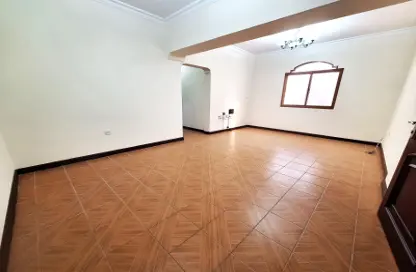 Apartment - 2 Bedrooms - 2 Bathrooms for rent in Fereej Bin Mahmoud North - Fereej Bin Mahmoud - Doha