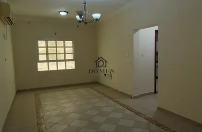 Apartment - 2 Bedrooms - 2 Bathrooms for rent in Salaja Street - Doha Al Jadeed - Doha