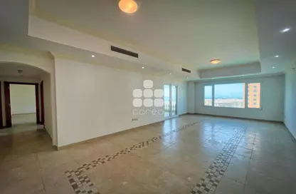 Apartment - 2 Bedrooms - 3 Bathrooms for rent in Tower 10 - Porto Arabia - The Pearl Island - Doha