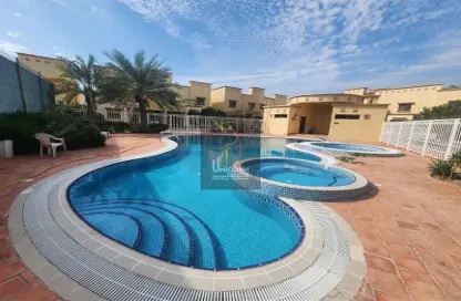 Compound - 3 Bedrooms - 4 Bathrooms for rent in New Salata - Salata - Doha