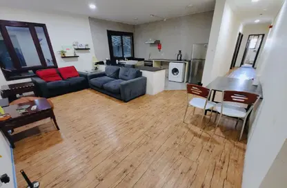 Apartment - 2 Bedrooms - 1 Bathroom for rent in Street 871 - Al Duhail South - Al Duhail - Doha Apartment - 2 Bedrooms - 1 Bathroom for rent in Street 871 - Al Duhail South - Al Duhail - Doha