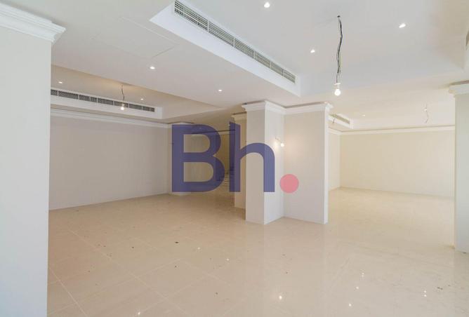 1000295 - Property Image 3