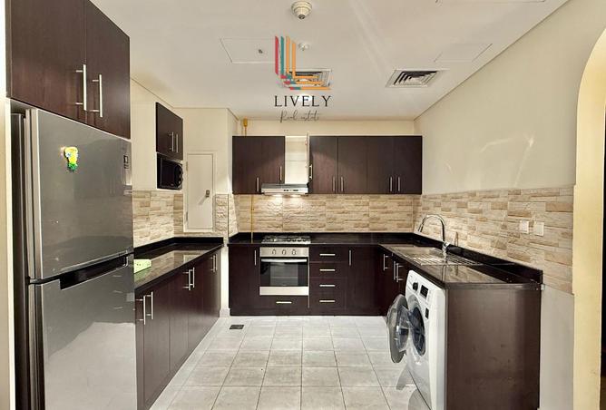 993879 - Property Image 3