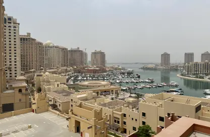 Apartment - 1 Bedroom - 2 Bathrooms for rent in Tower 21 - Porto Arabia - The Pearl Island - Doha