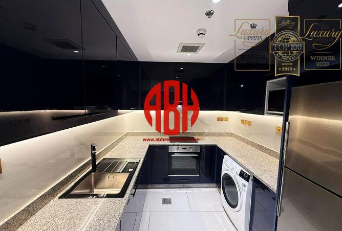 989388 - Property Image 2