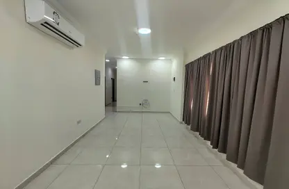 Apartment - 2 Bedrooms - 2 Bathrooms for rent in Umm Ghuwailina 4 - Umm Ghuwailina - Doha