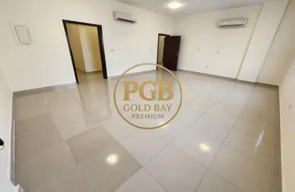 Apartment - 2 Bedrooms - 2 Bathrooms for rent in Al Nasr Street - Al Nasr - Doha