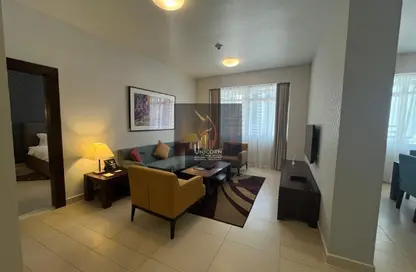 Hotel Apartments - 2 Bedrooms - 3 Bathrooms for rent in West Bay Tower - West Bay - West Bay - Doha