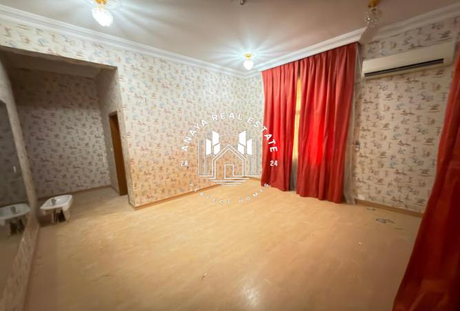 992557 - Property Image 3