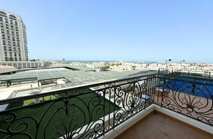 Apartment - 3 Bedrooms - 4 Bathrooms for rent in The Garden - Floresta Gardens - The Pearl Island - Doha