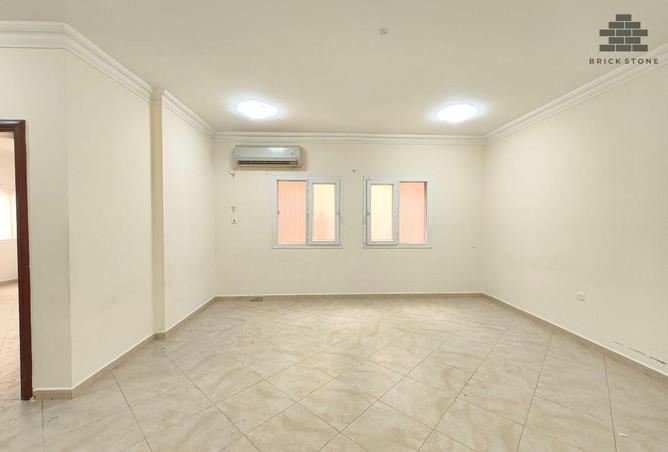 988731 - Property Main Image