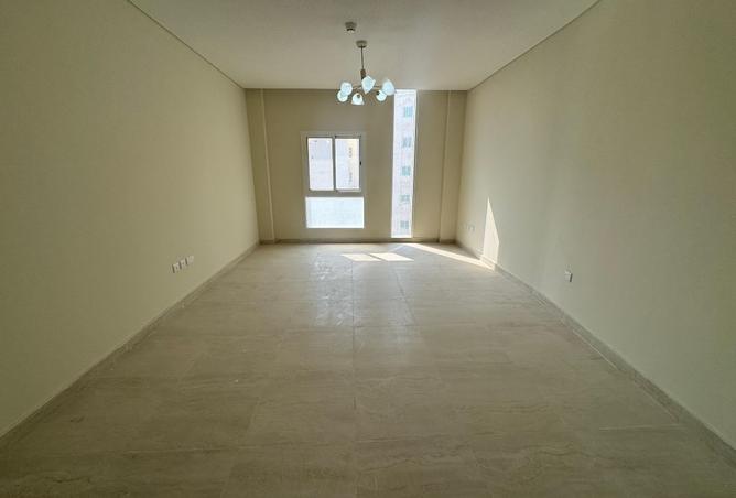 932924 - Property Image 2