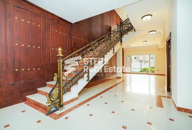 964767 - Property Image 2