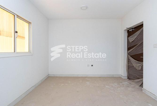 989959 - Property Image 2