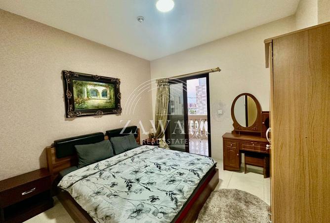 966300 - Property Image 2