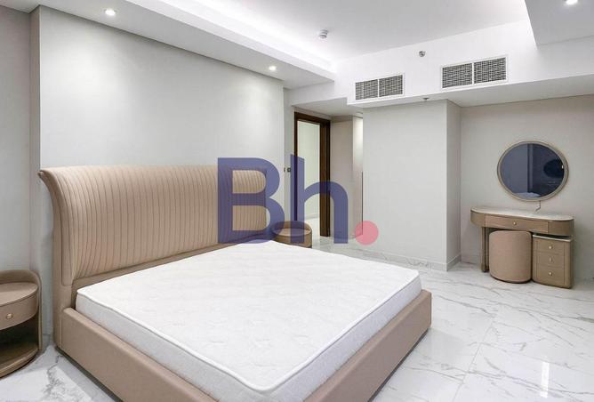 992789 - Property Image 2