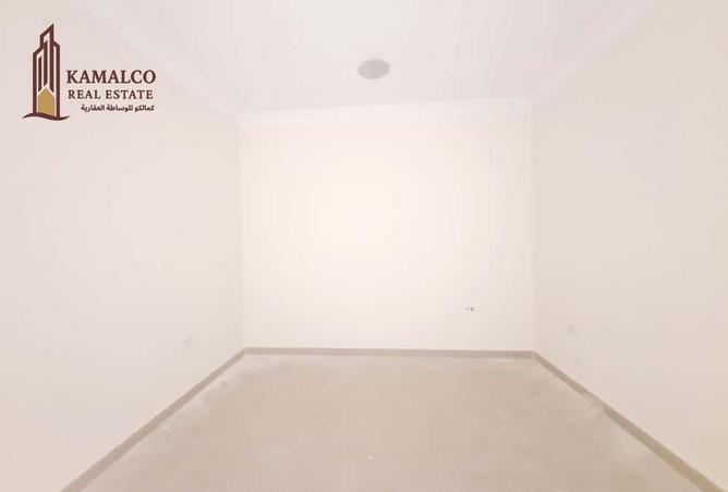 956651 - Property Image 2