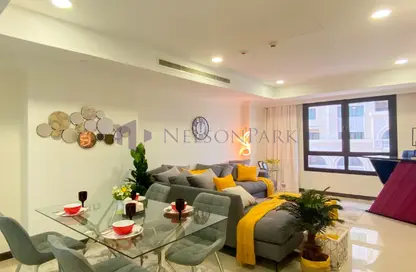 Apartment - 2 Bedrooms - 3 Bathrooms for rent in Gewan Island - The Pearl Island - Doha