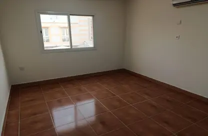 شقة - 2 غرف نوم - 1 حمام للايجار في شارع المطار القديم - طريق المطار القديم - الدوحة