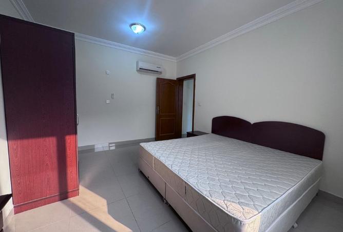 983220 - Property Image 2