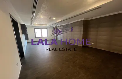 Apartment - 1 Bedroom - 2 Bathrooms for rent in East Porto Drive - Porto Arabia - The Pearl Island - Doha Apartment - 1 Bedroom - 2 Bathrooms for rent in East Porto Drive - Porto Arabia - The Pearl Island - Doha
