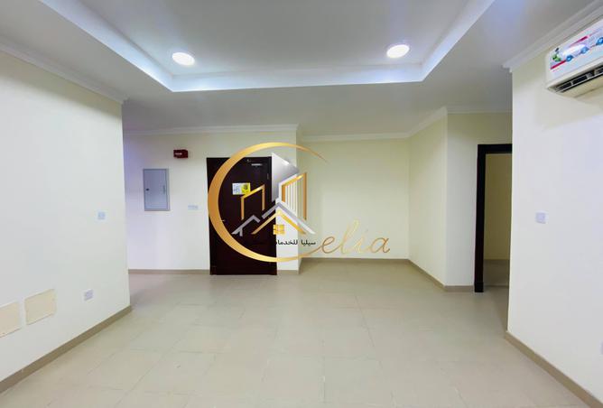922130 - Property Image 2