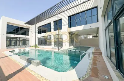 Villa - 6 Bedrooms - 7 Bathrooms for sale in Umm Qarn - Al Daayen