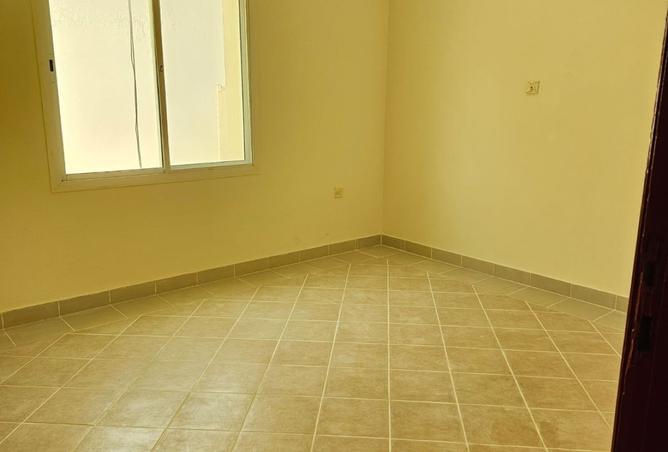 982815 - Property Image 2