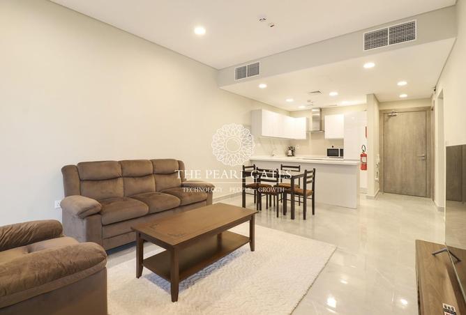 881395 - Property Image 2