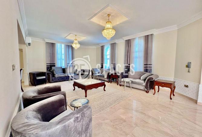 957507 - Property Image 2