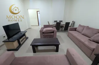Apartment - 2 Bedrooms - 2 Bathrooms for rent in Fereej Bin Mahmoud South - Fereej Bin Mahmoud - Doha