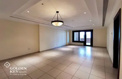 Apartment - 1 Bedroom - 2 Bathrooms for rent in West Porto Drive - Porto Arabia - The Pearl Island - Doha
