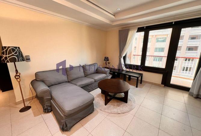 933696 - Property Image 2