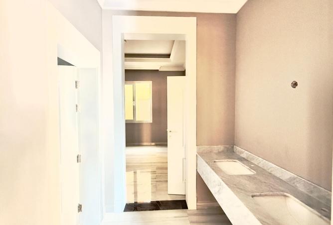 923569 - Property Image 3