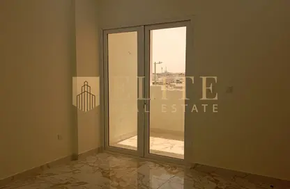 Apartment - 3 Bedrooms - 3 Bathrooms for rent in Al Rabiah Garden - Al Aziziyah - Al Aziziyah - Doha