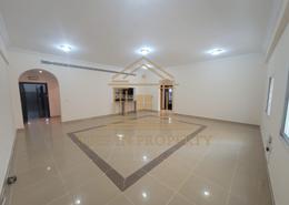 شقة - 2 غرف نوم - 2 حمامات للكراء في شارع حضرموت - دوحة الجديد - الدوحة