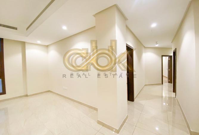 888281 - Property Image 2
