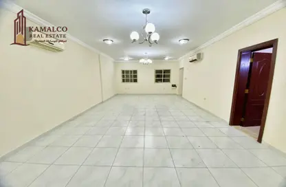 Apartment - 3 Bedrooms - 3 Bathrooms for rent in Al Mansoura - Al Mansoura - Doha