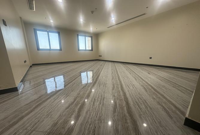 971123 - Property Image 3