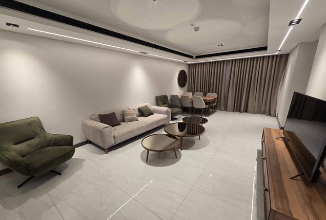 987738 - Property Image 2