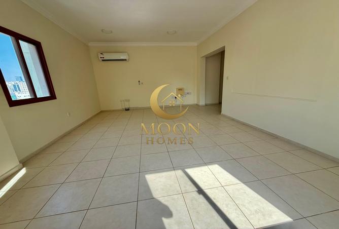 973159 - Property Image 2