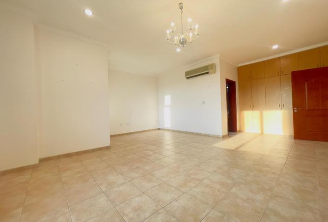 938640 - Property Image 2