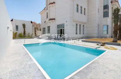 فيلا - 8 غرف نوم - 8 حمامات للبيع في 871 شارع - جنوب الدحيل - الدحيل - الدوحة