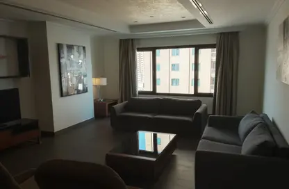 Apartment - 1 Bedroom - 2 Bathrooms for rent in West Porto Drive - Porto Arabia - The Pearl Island - Doha