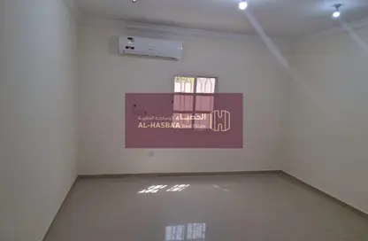 شقة - 2 غرف نوم - 2 حمامات للايجار في 28 بن عمران - فريج بن عمران - الدوحة